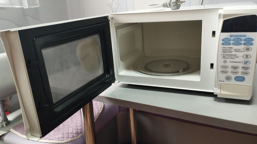 Продается микроволновая LG.