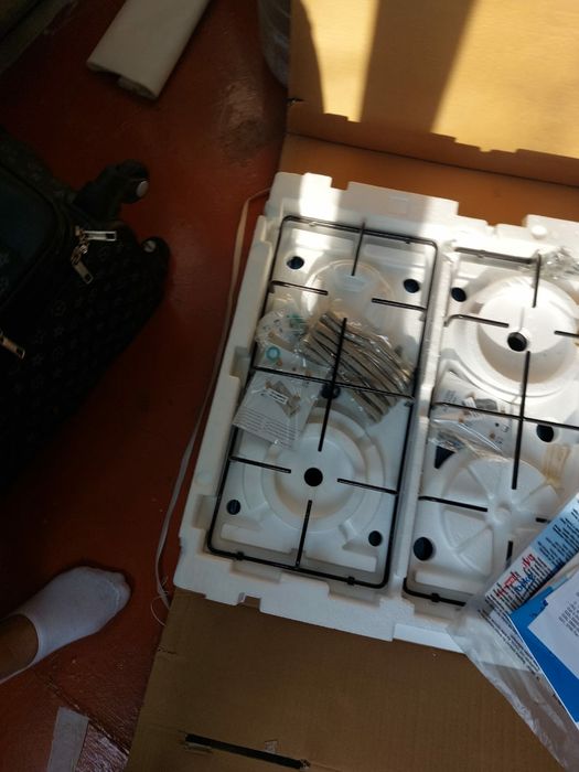 Продаю газовую плиту