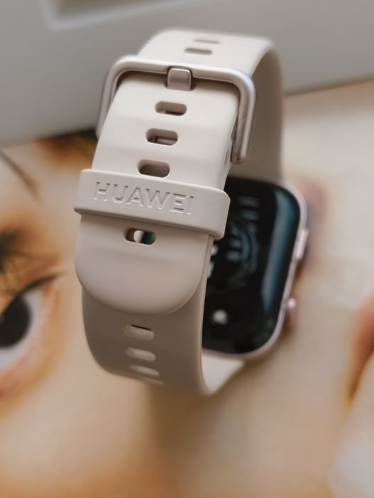 Смарт часовник Huawei fit 3 pink