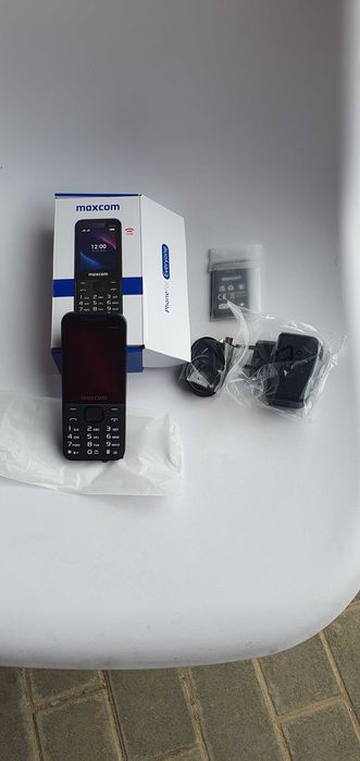 vând telefon MAXCOM mm248