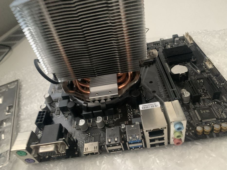 продам i3 10100f h410m
