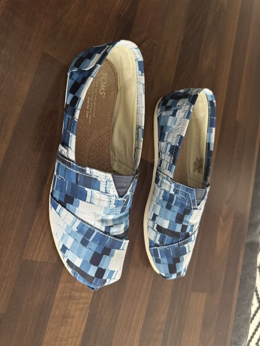 Vand espadrile Toms noi