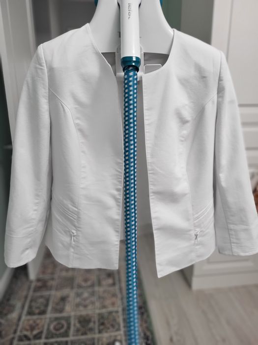 Продам платья, вверхнию одежду, обувь