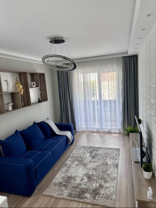 Inchiriez Apartament cu 2 camere, ca nou, etaj 1