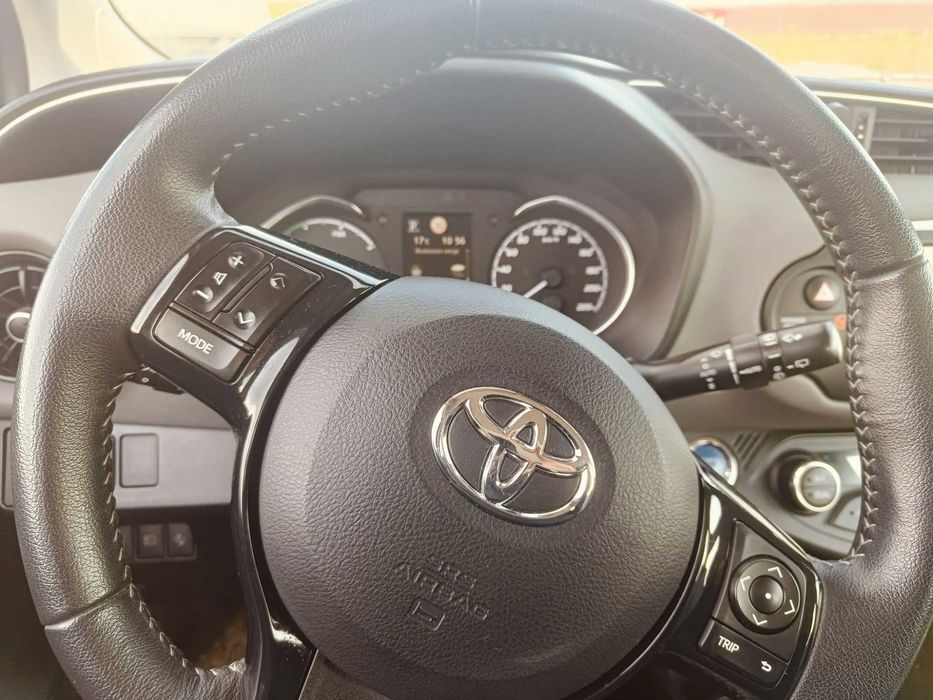 Toyota Yaris Hybrid 2017
