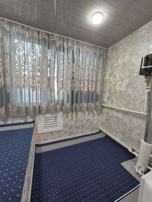 Kvartira sotiladi 2 honaliy  3 etaj 4 etajliy