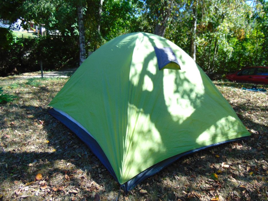Четириместна палатка