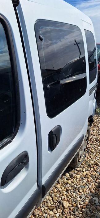 usa spate stanga/dreapta renault kangoo an 2004