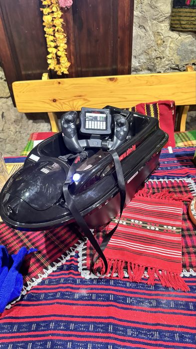 Продавам лодка Boatmon gps