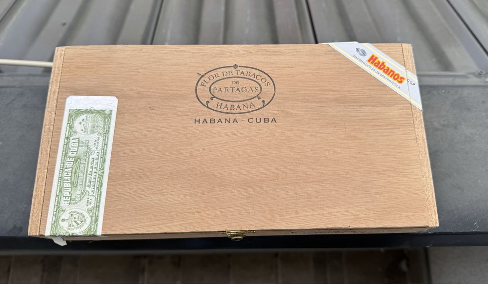 Habana Cuba  (Trabucuri Partagas Serie D No. 4 (25)