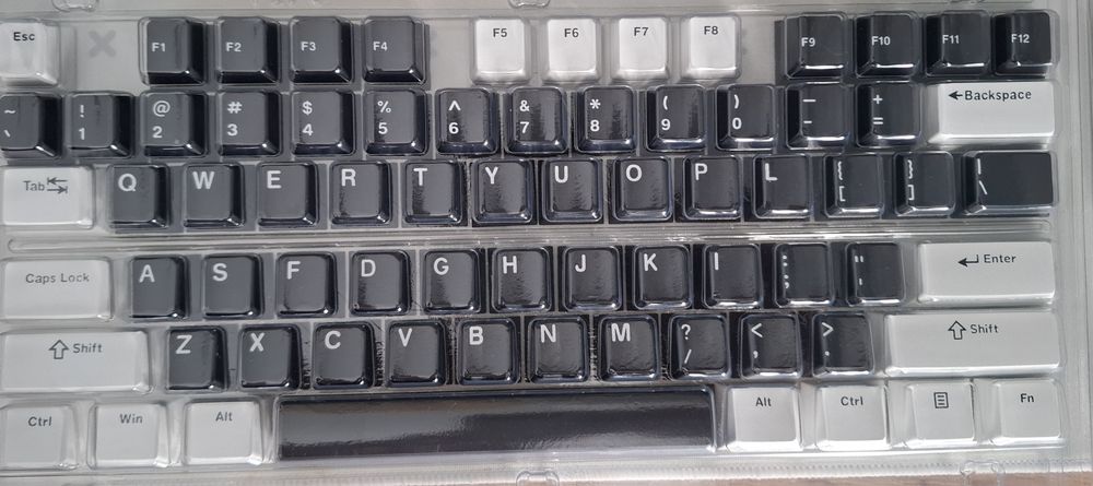 Продаю новые кейкапы