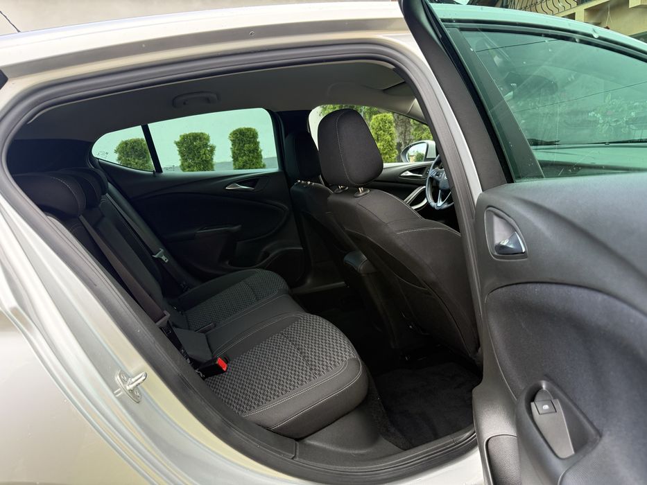 OPEL ASTRA K INNOVATION PLUS 1.6 CDTI 110CP EURO 6 LED MATRIX Rate Fixe Avans 0