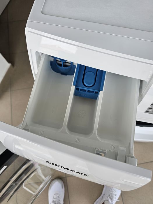 Комбинирана пералня със сушилня SIEMENS iQ500