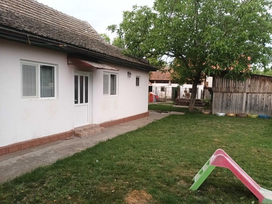 Vând casă veche!