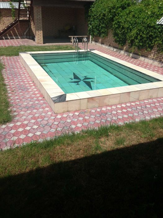 Продается своя 2х этажная уютная дача с бассейном и плодовым садом