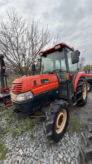 Tractoare Japoneze Kubota Kingwel – tractor japonez cu cabina