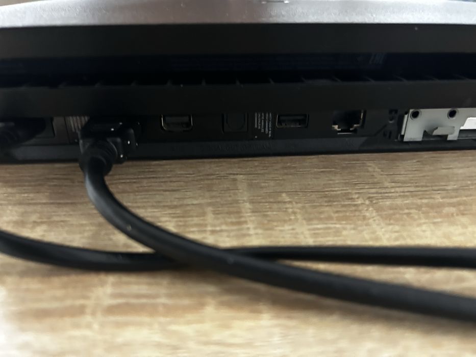 Playstation 4 pro 1 tb