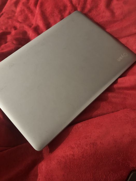 Продам Ноутбук название Oyan