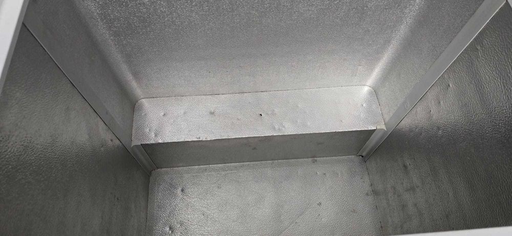 Lada frigorifica Whirlpool ,in perfecta stare de functionare .