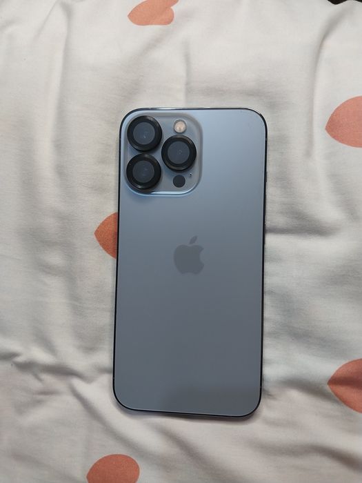Iphone 13 pro 256 g  77 %