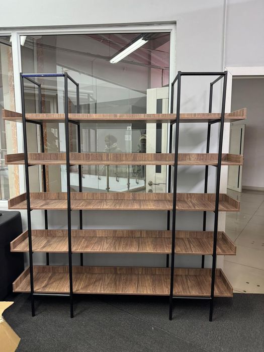 Диван 100000, полка 50000. Торг