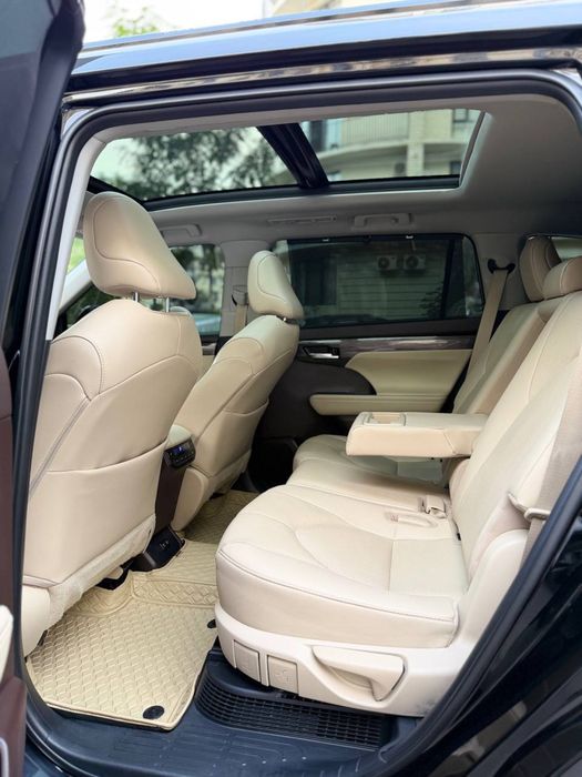 Bugun sotuvimizda Toyota Highlander