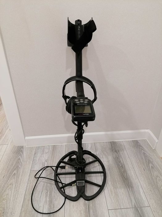 Металлоискатель продам