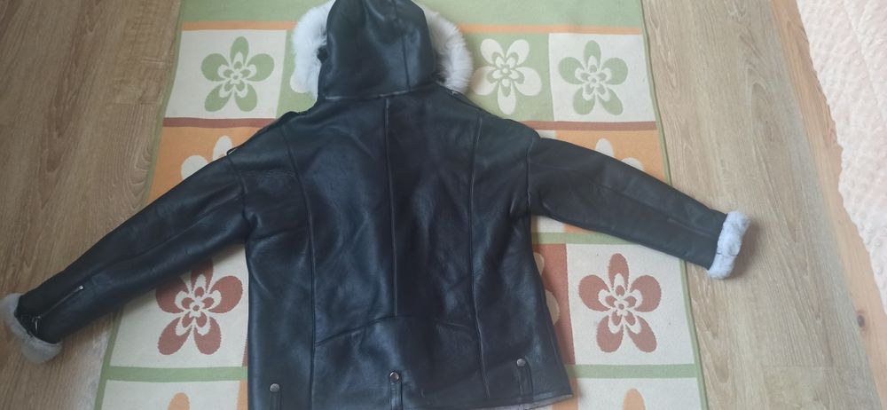 Дубленка кароткая с капюшоном касуха