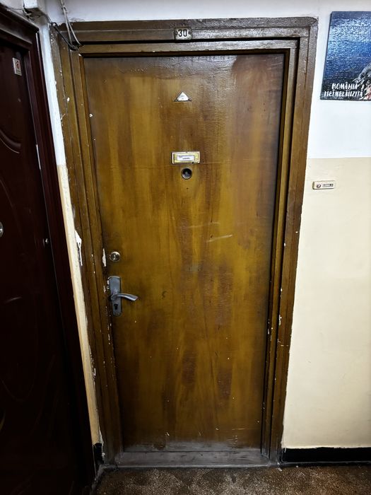 Vand “apartament” 2 camere - Bulevardul Constructorilor