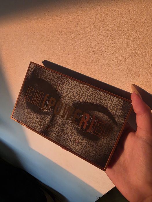 Paleta HUDA Empowered