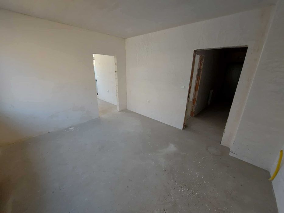 Продава се Тристаен апартамент в Търговище, Център - 78 кв.м за 1033 €/кв.м - Снимка #5