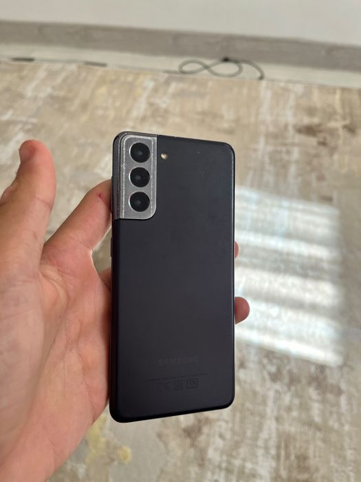Самсунг S21 5g .