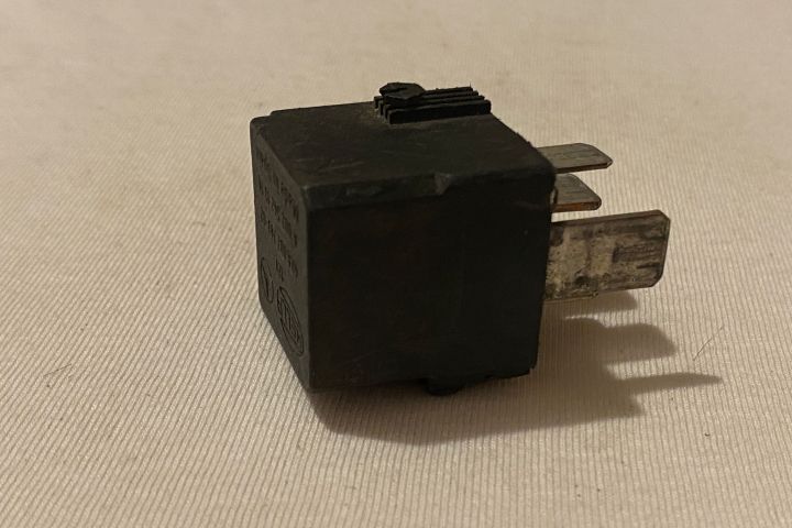 Releu a0025421519 Mercedes-Benz M-Class W163