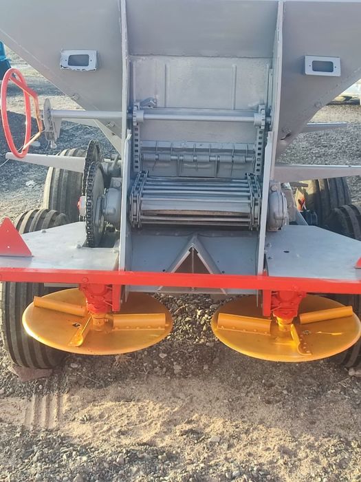 Продам разбрасыватель для удобрения