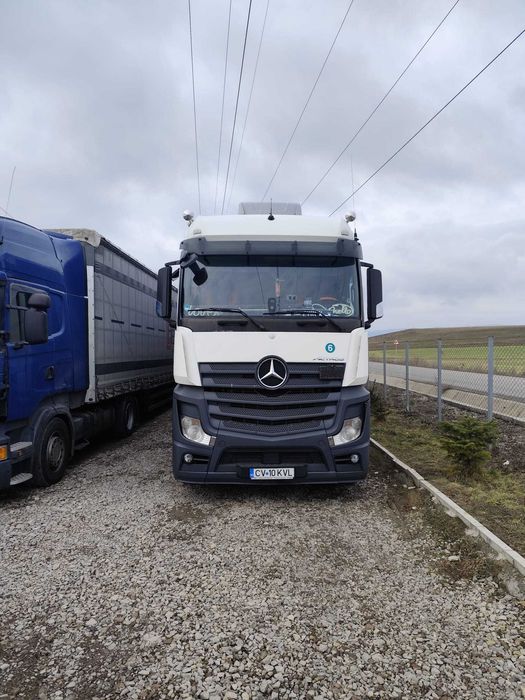 Vând sau dezmembrez Mercedes Actros MP4 Euro 6, an 2013 – motor defect