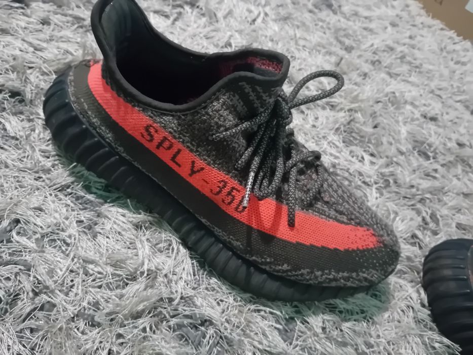 Yeezy 350 Carbon Beluga
