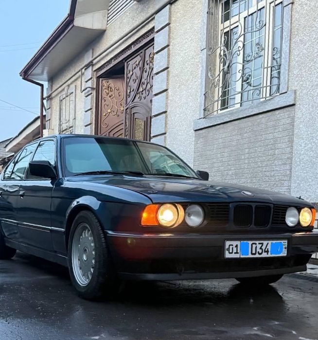 BMW 520i srochna sotiladi