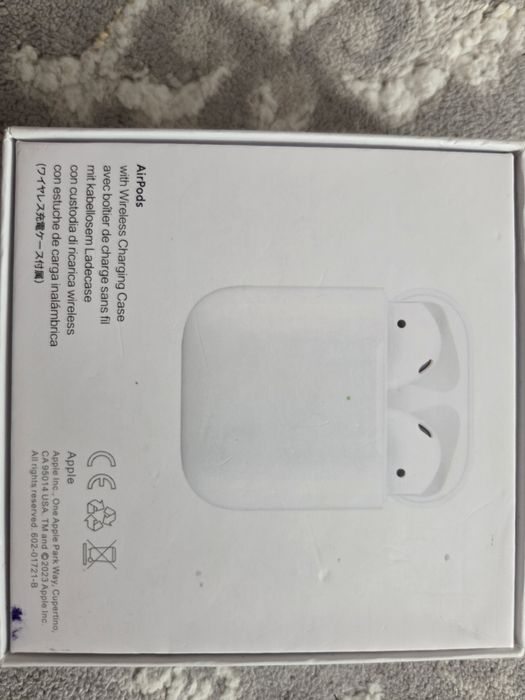 Продаются айрподсы на запчасти