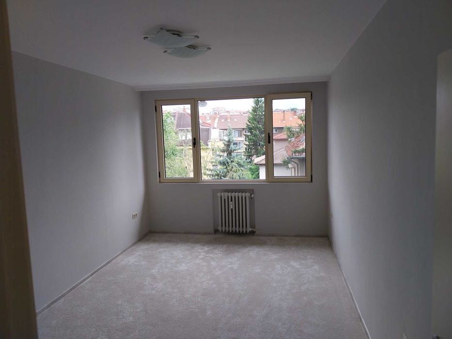 Дава се под наем Тристаен апартамент в София, Лозенец - 100 кв.м за 750 € - Снимка #2