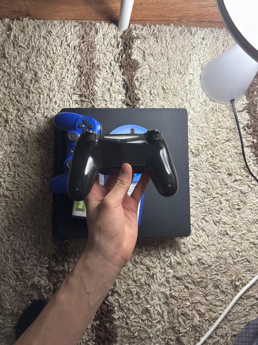 PlayStation4 с 2 джостиком