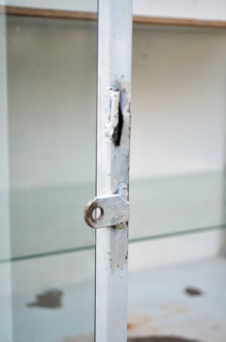 Cabinet medicinal sanitar - design industrial - Retro