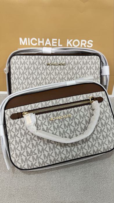 В наличии сумки оригинал новые