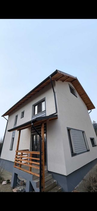 Casă la preț de apartament pe Aurelian Sacerdoțeanu Râmnicu Vâlcea