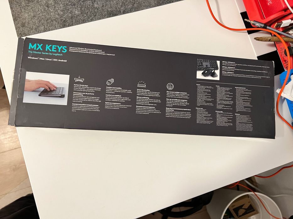Tastatura Logitech MX Keys - Stare Excepțională | 200 Lei
