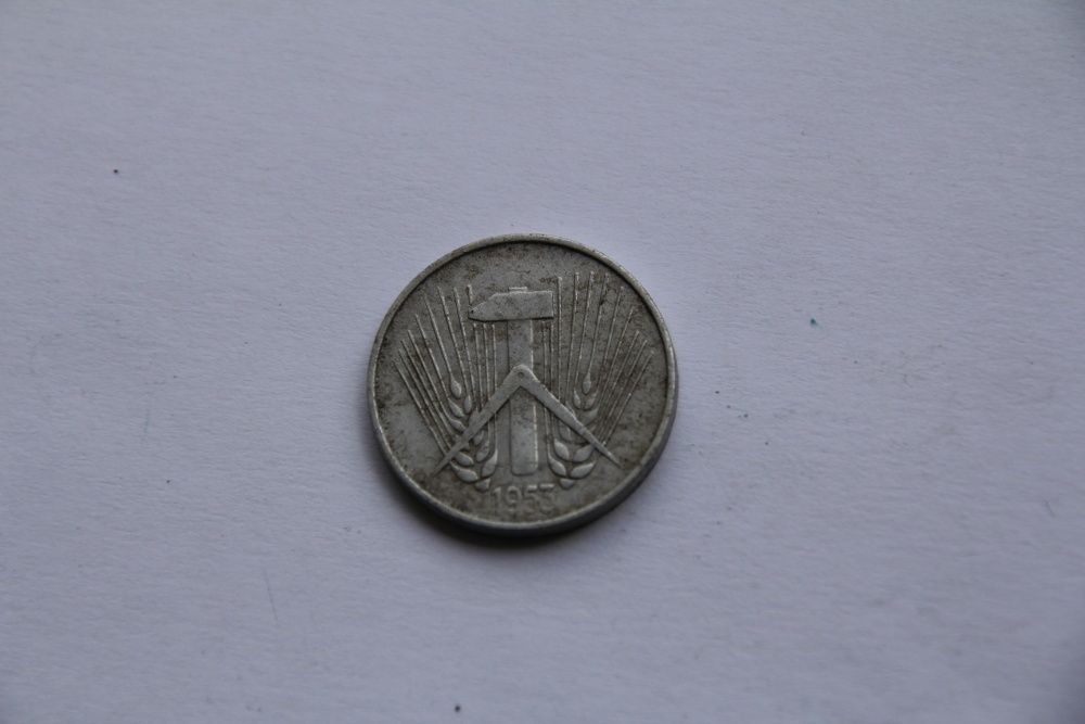 Монета 10 пфенинга ГДР 1953г.