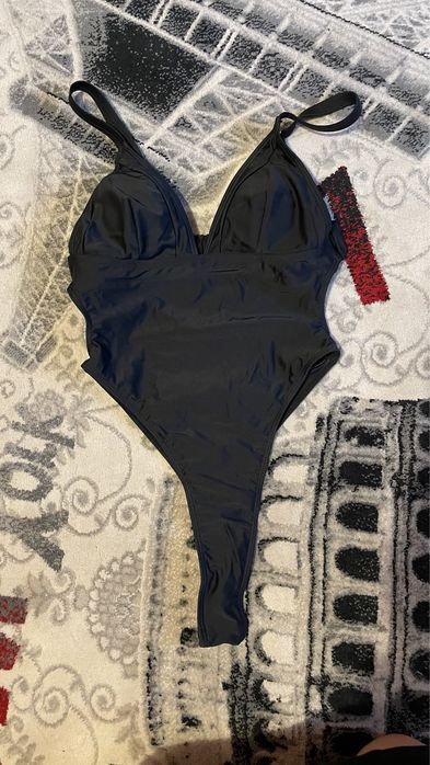 Costum de baie intreg