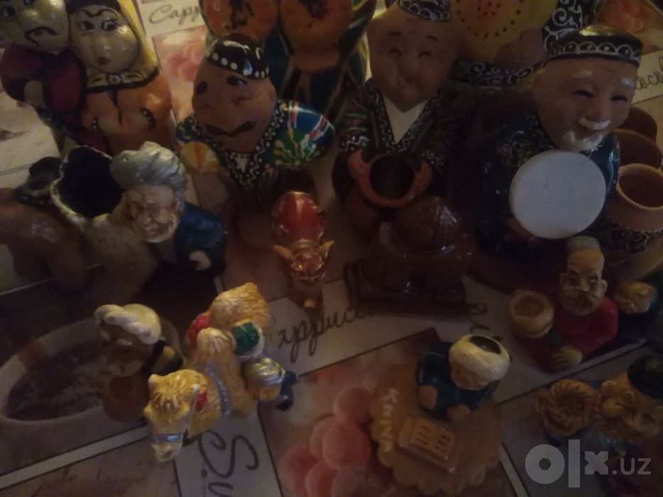 Продаю сувенирные фигурки