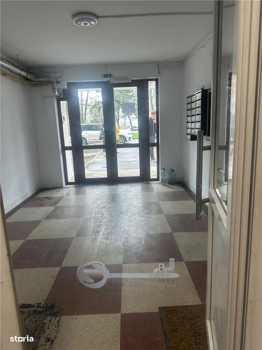 Centru 3 Camere Bloc Guliver Etaj Intermediar