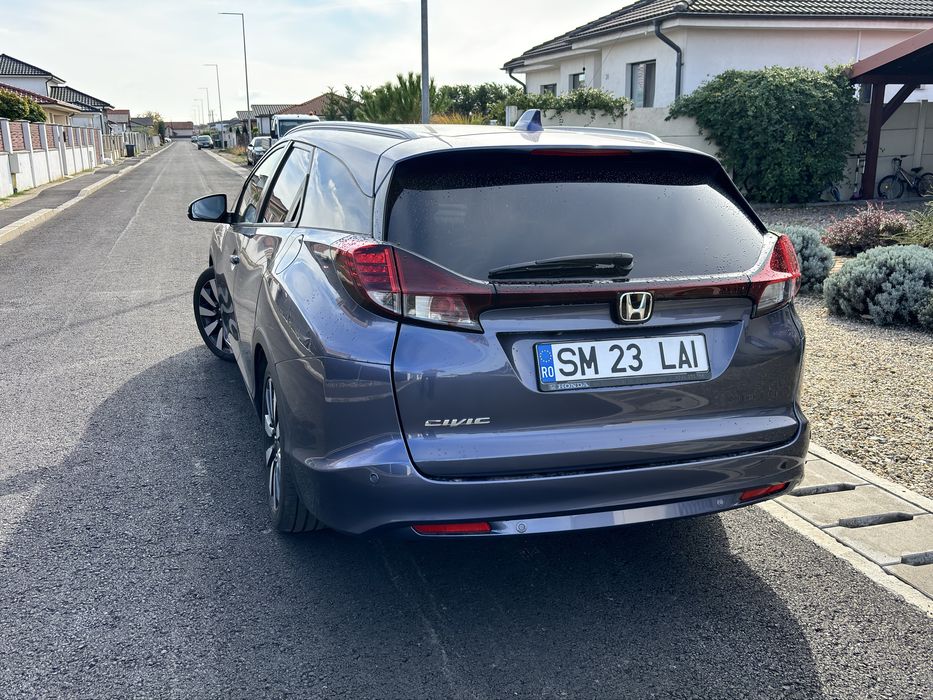 Vand Honda Civic Tourer Lifestyle +ADAS !