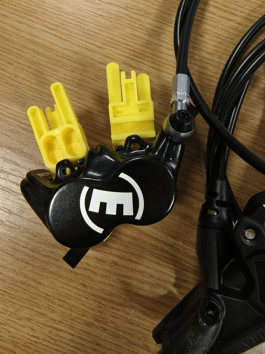 Magura MT Trail Sport 4/2-Piston Disc Brake Set 4/2-Бутални Спирачки